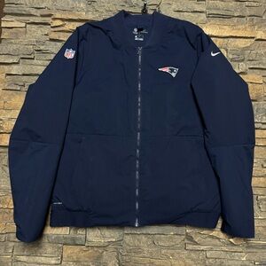 New England Patriots Nike Shield On Field Jacket Men Large Navy Blue Zip Pockets